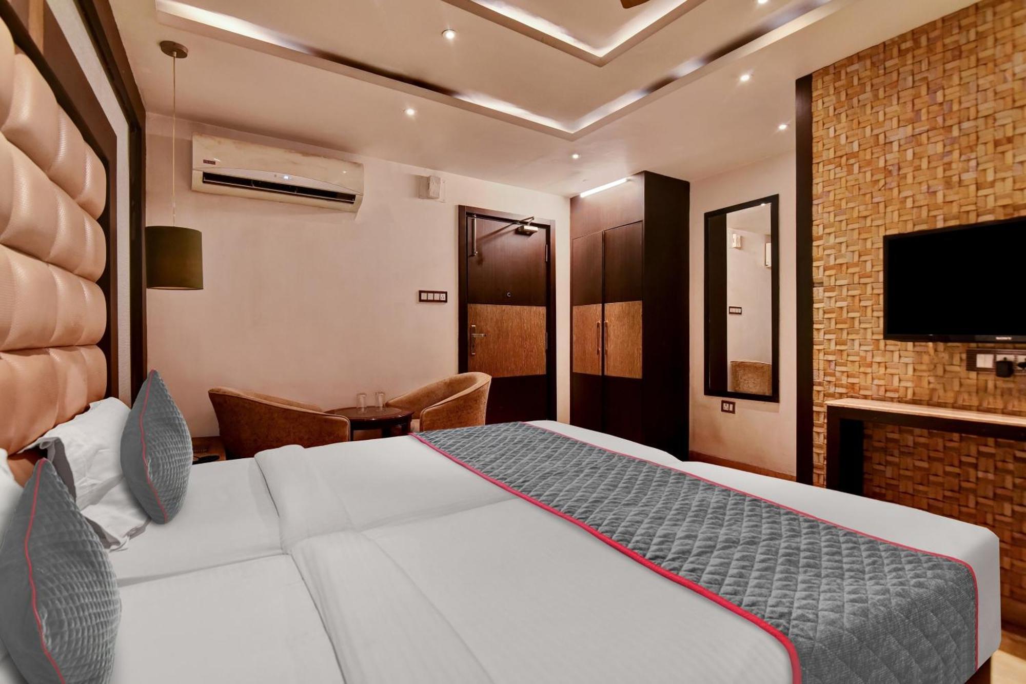 Hotel Acme Калькутта Экстерьер фото