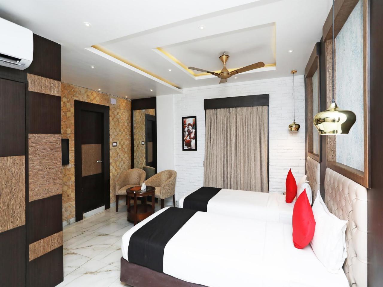 Hotel Acme Калькутта Экстерьер фото