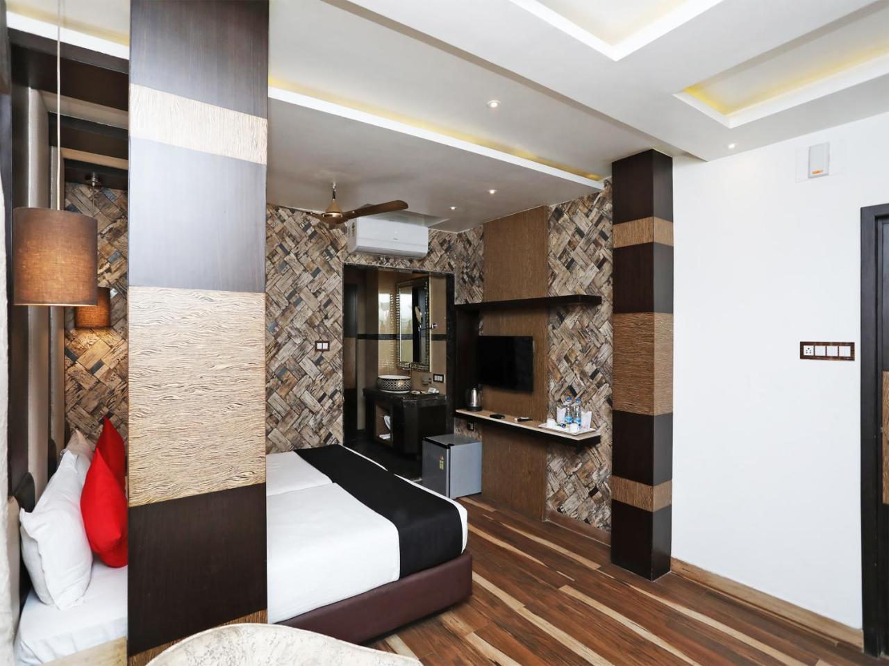 Hotel Acme Калькутта Экстерьер фото